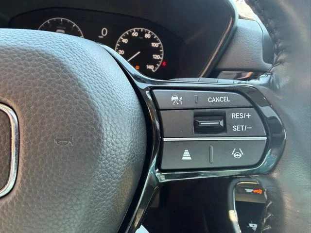 Used 2023  Honda EX-L image 21
