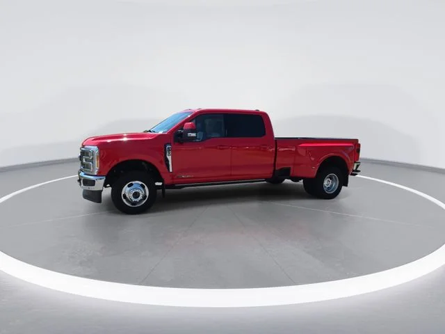 Used 2023 Red Ford Lariat image 4