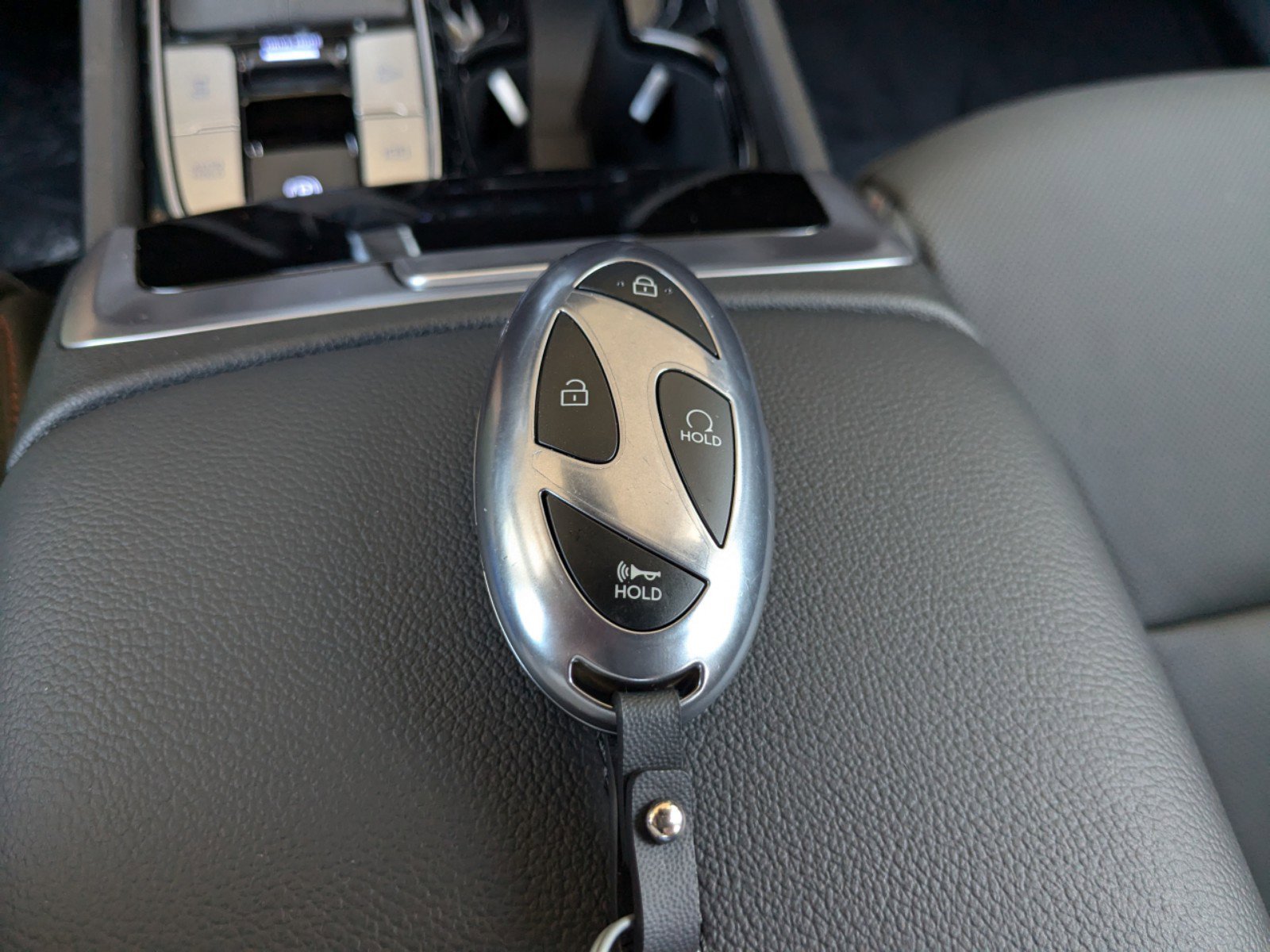 2025 Hyundai Santa Cruz Limited - Photo 30