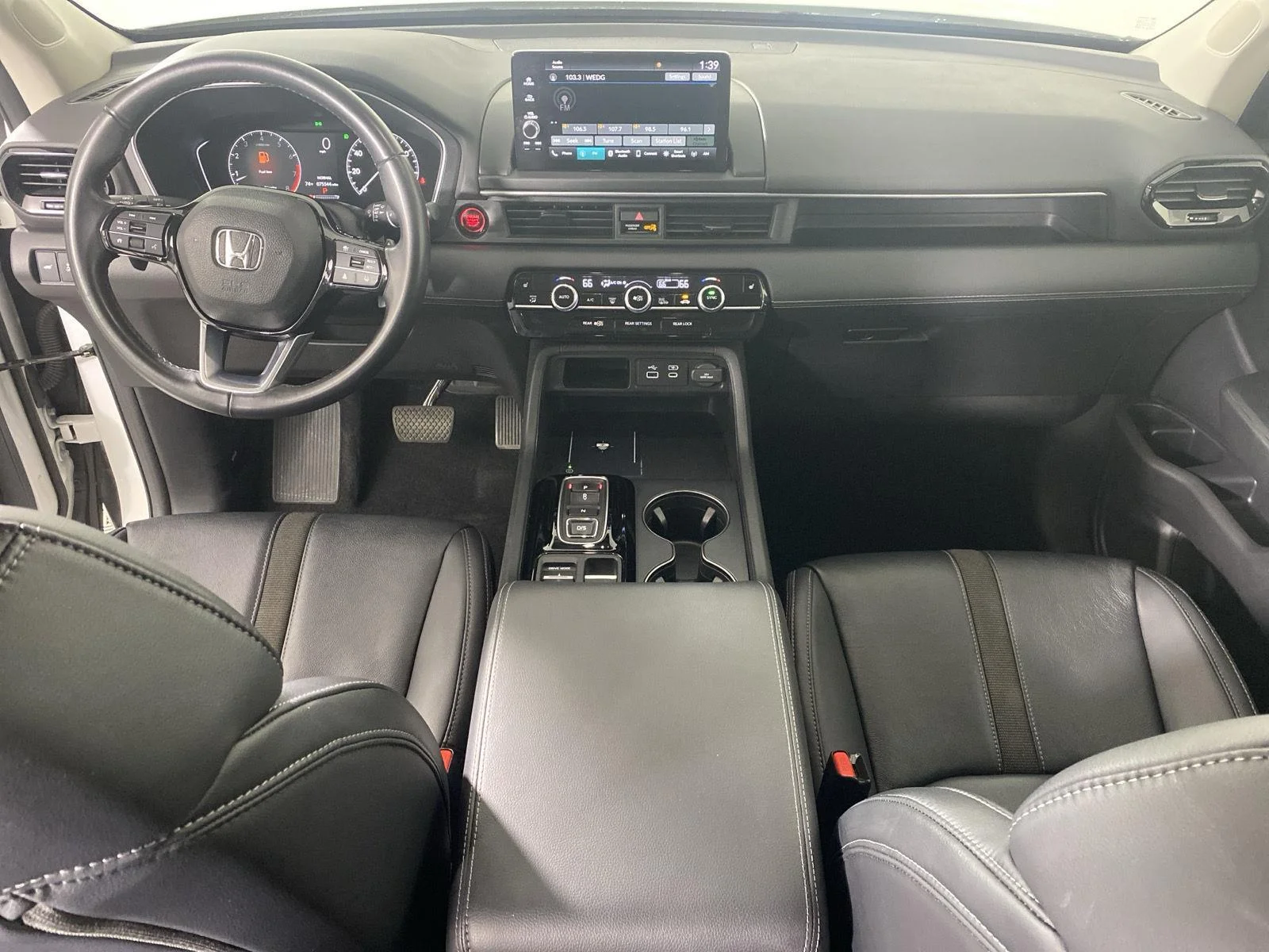 Used 2023 Platinum White Pearl Honda EX-L image 27