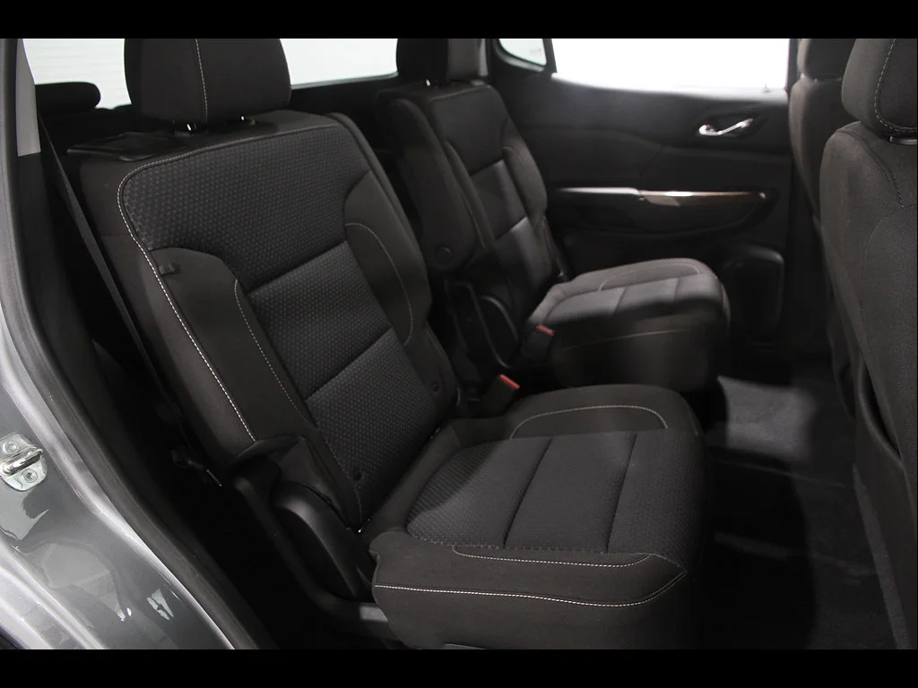 2023 GMC Acadia SLE - Photo 19