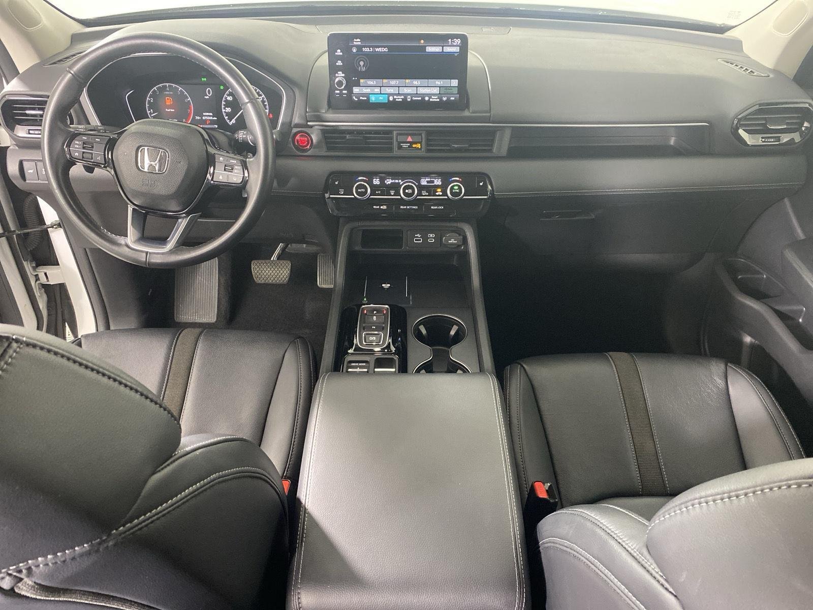 Used 2023 Platinum White Pearl Honda EX-L image 27