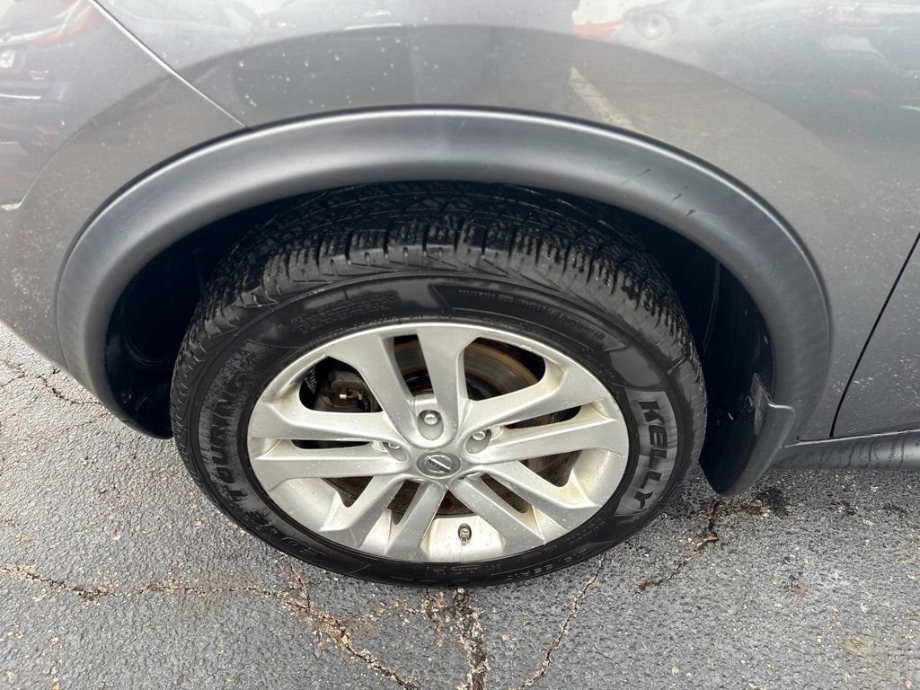 Used 2015 Gray Nissan SL image 6