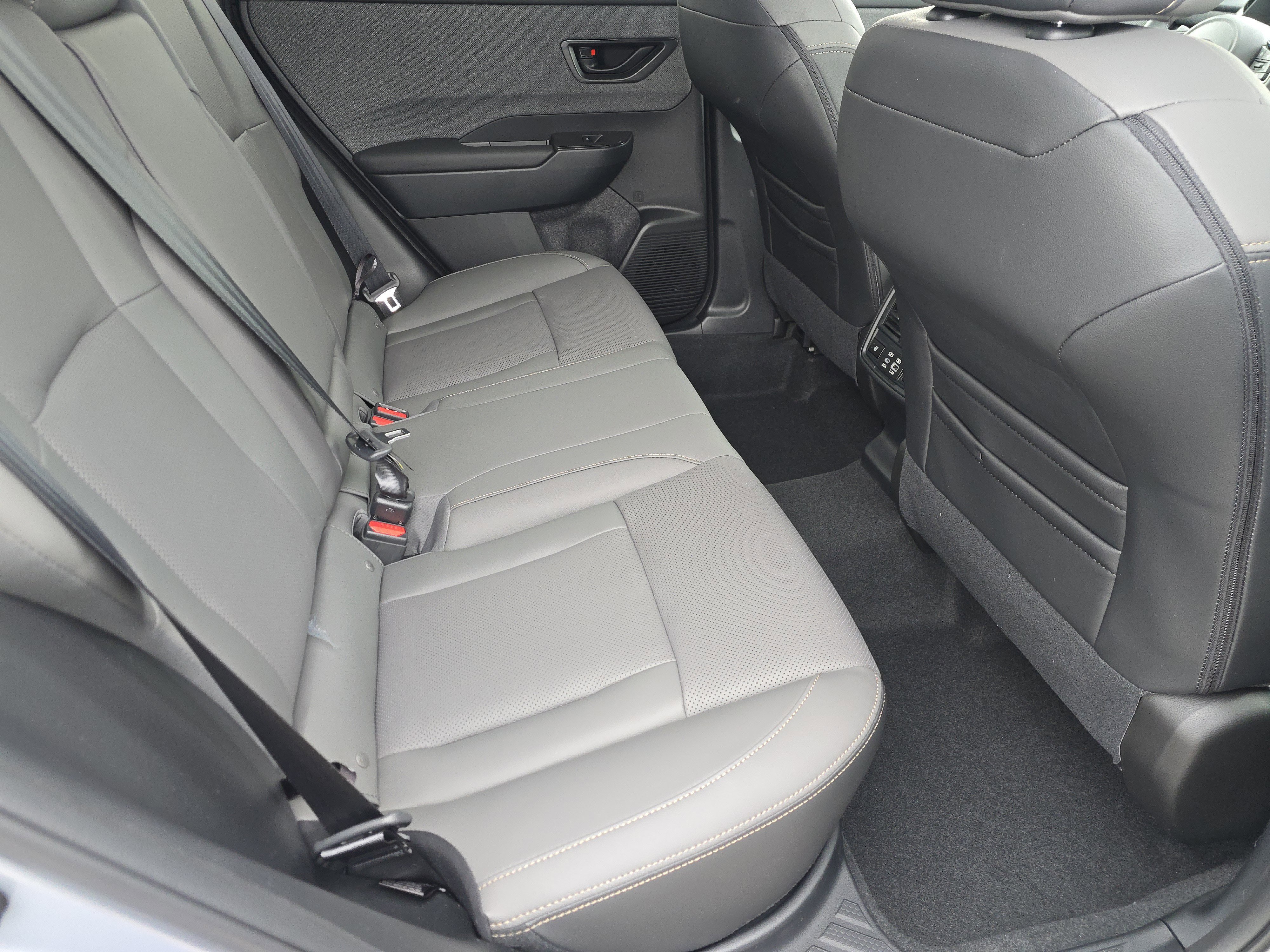 2026 Subaru Outback Limited - Photo 17