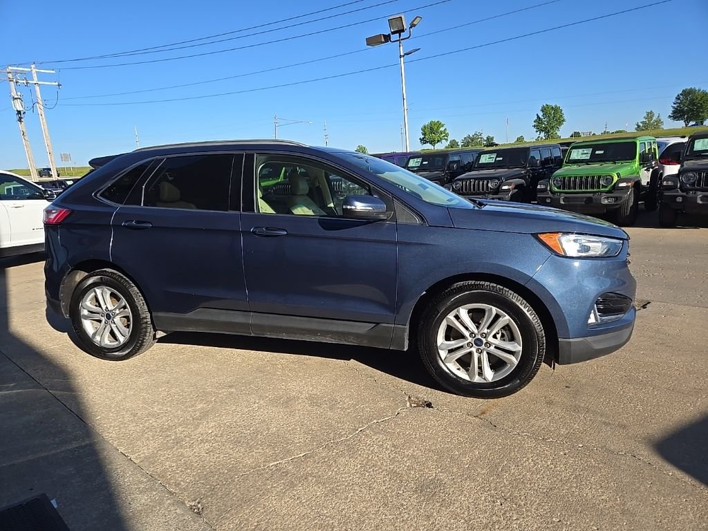 Used 2019 Blue Ford SEL image 12