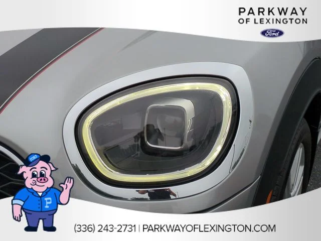 Used 2023 Silver MINI Signature image 9
