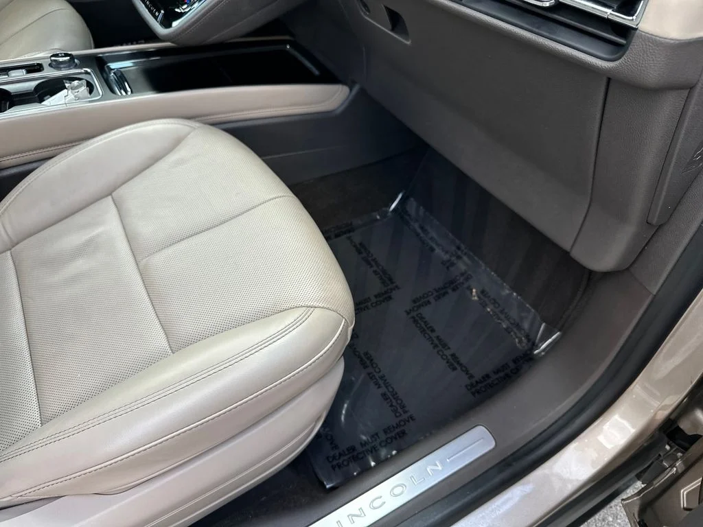 Used 2020 Brown Lincoln Reserve image 37