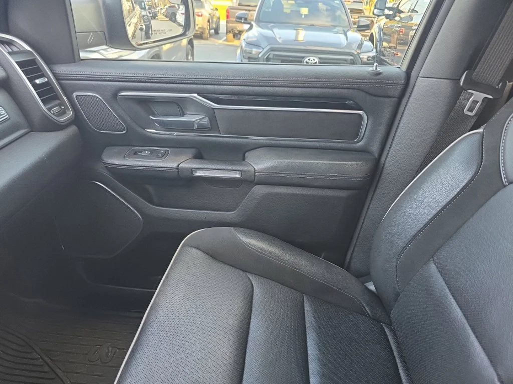 Used 2022 Diamond Black Ram Laramie image 11