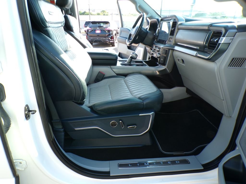 Used 2022 White Metallic Ford Limited image 34