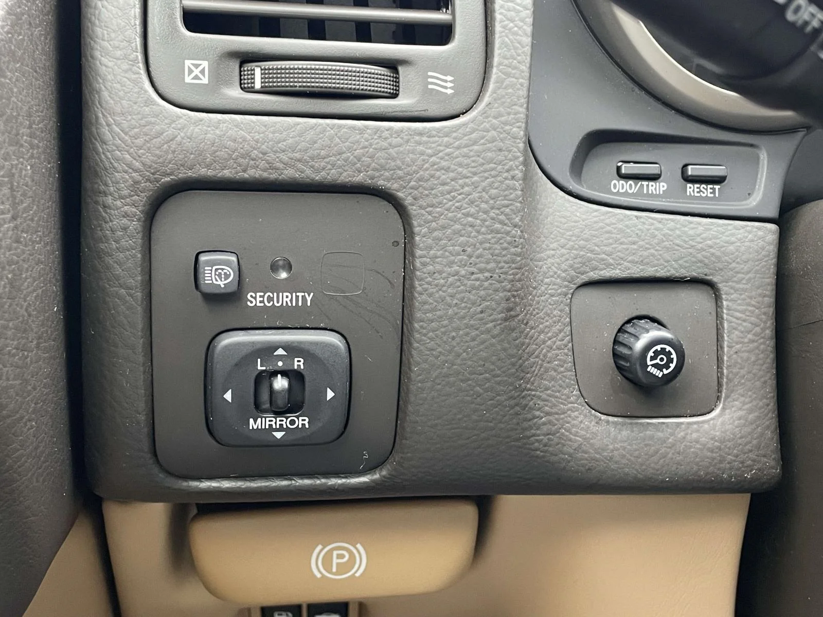 Used 2007 Obsidian Lexus Base image 8