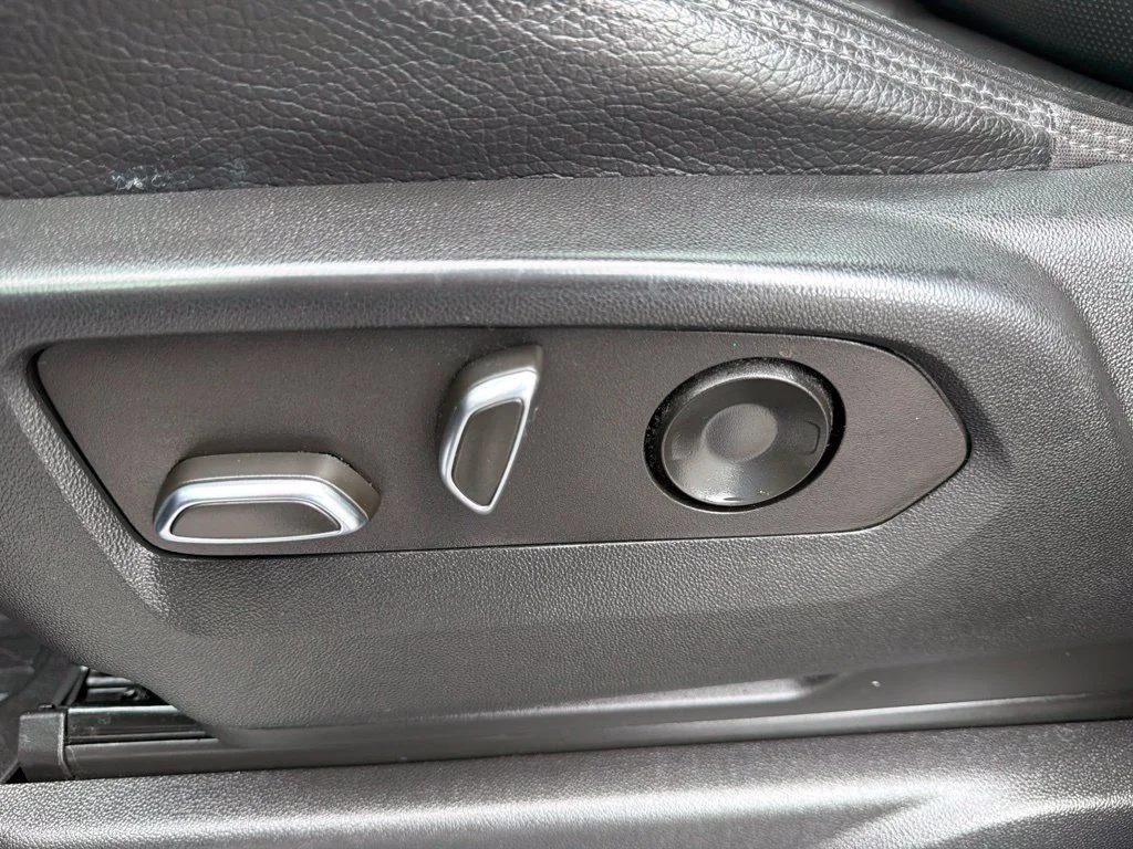 Used 2022 Midnight Blue Metallic GMC Denali image 18