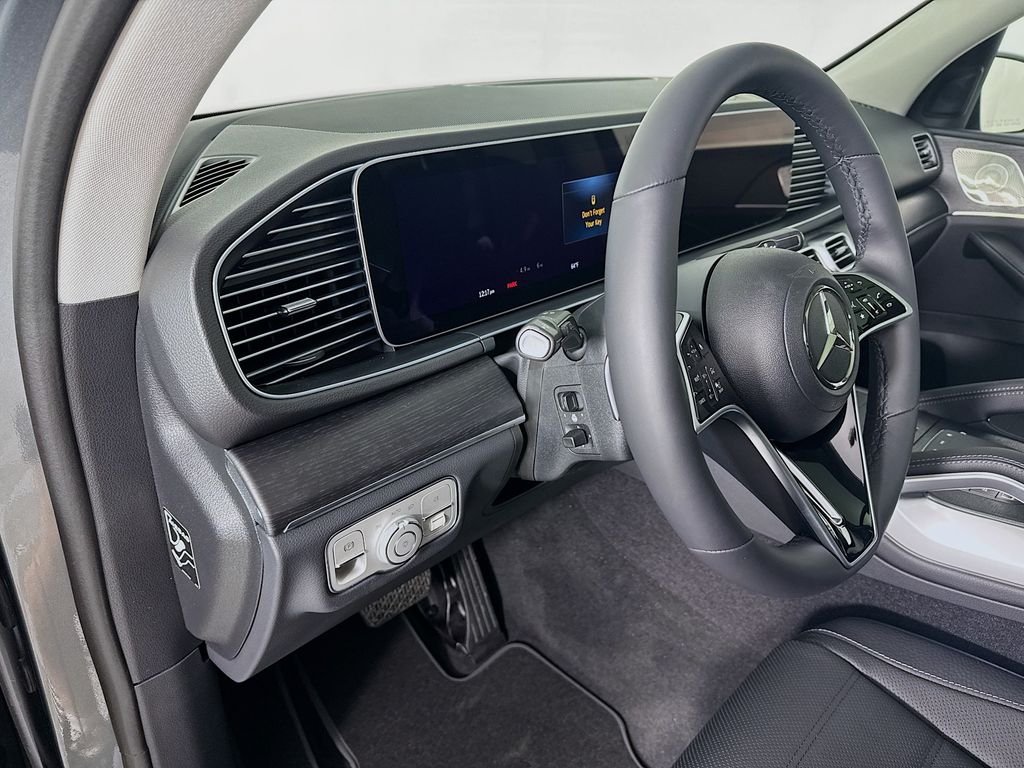 New 2026 Selenite Grey Metallic Mercedes-Benz GLE 450 image 4
