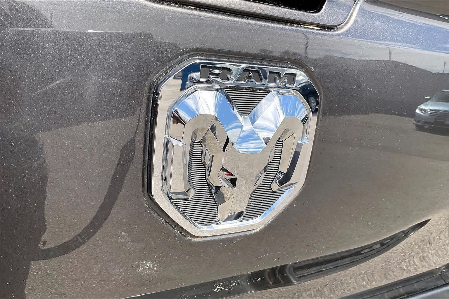Used 2022 Granite Crystal Metallic Clearcoat Ram Laramie image 31