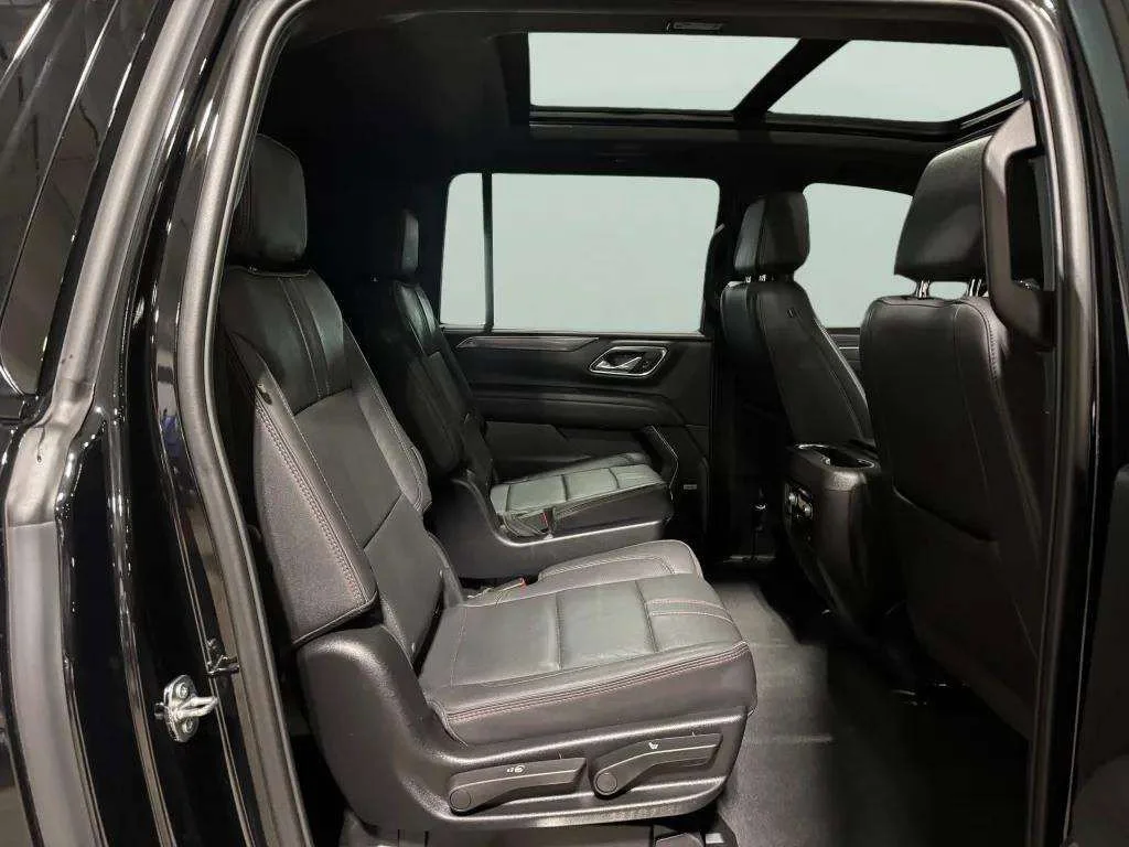 2024 Chevrolet Suburban RST - Photo 28