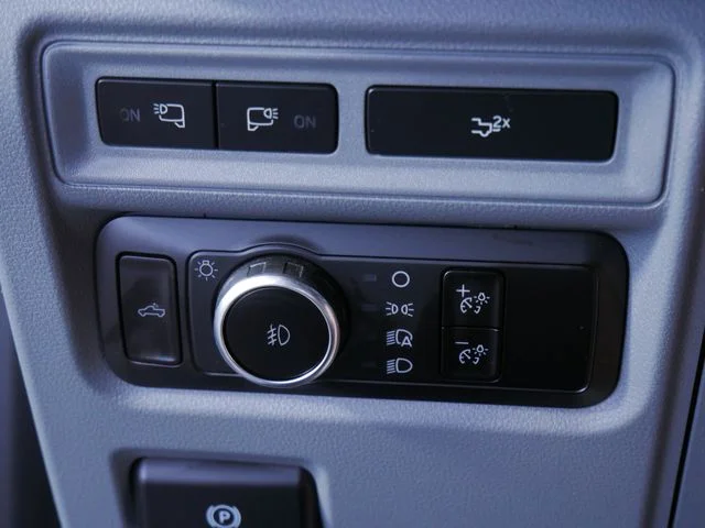 Used 2023 White Ford XLT image 18