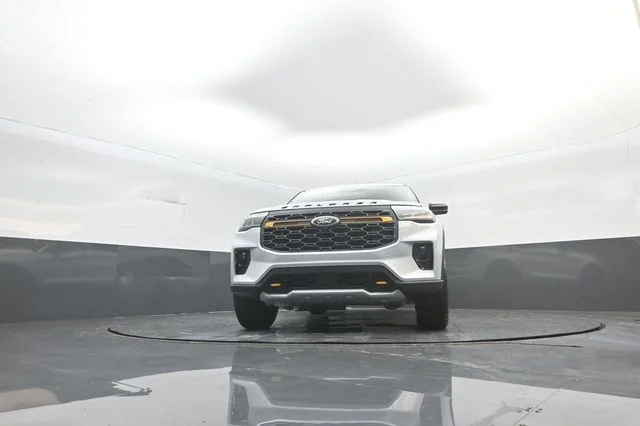 New 2026 White Ford Tremor image 32