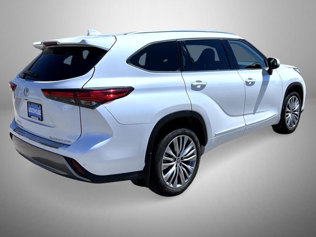 Used 2022 Beige Toyota Platinum image 5