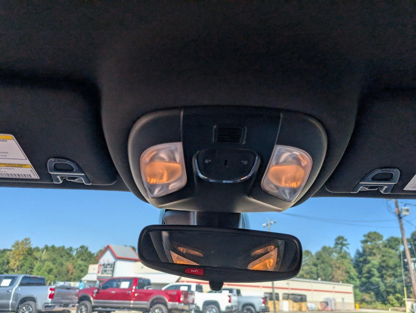 Used 2025 Red Hot Pearlcoat Jeep Latitude image 35