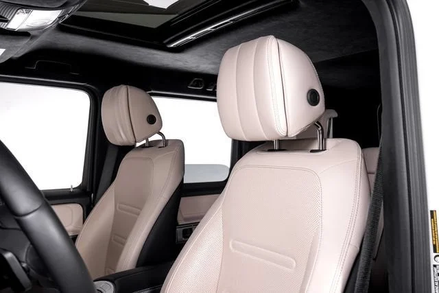 Used 2024 MANUFAKTUR Moonlight White Metallic Mercedes-Benz G 550 image 18