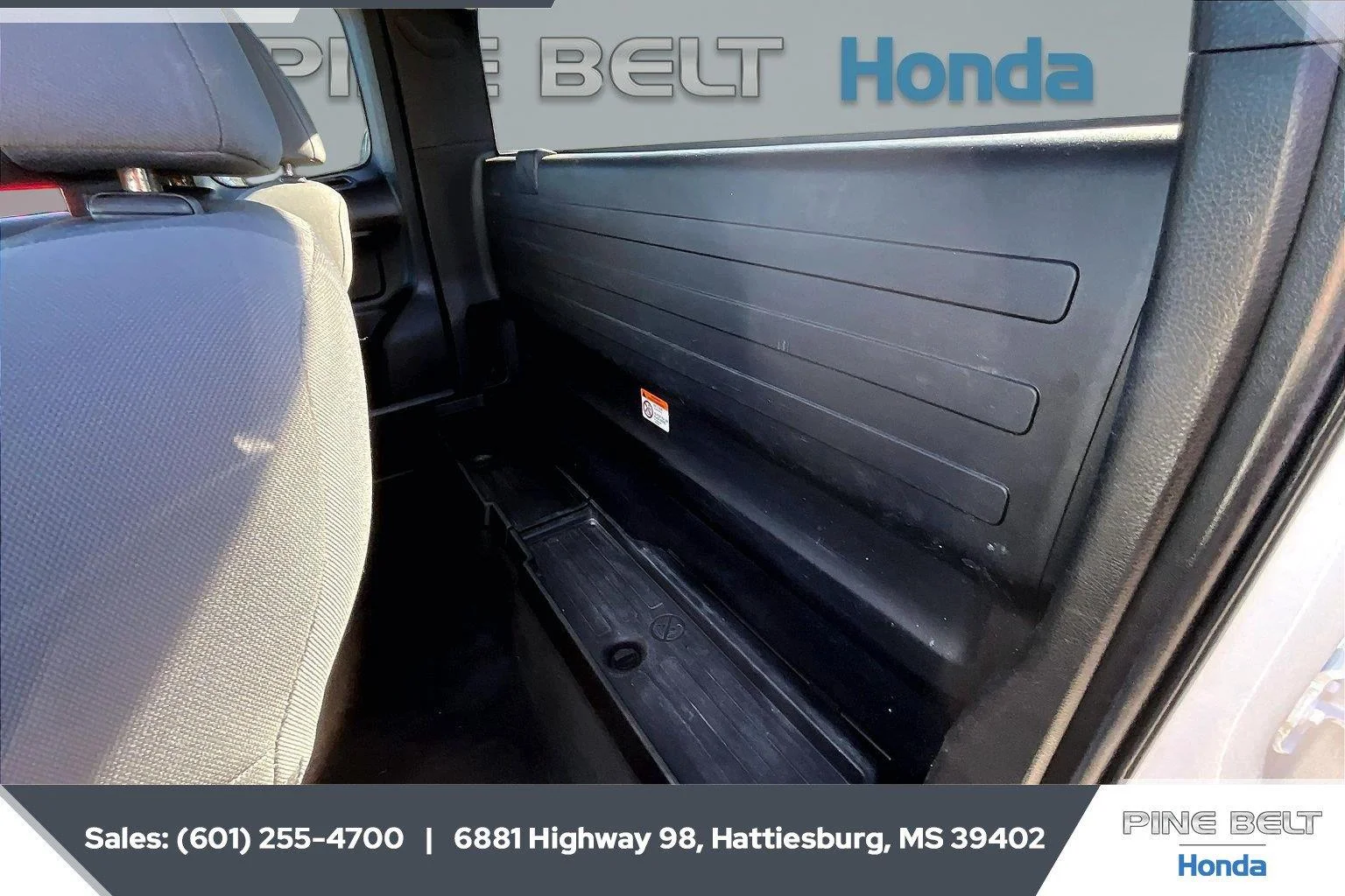 Used 2022 White Toyota SR image 19