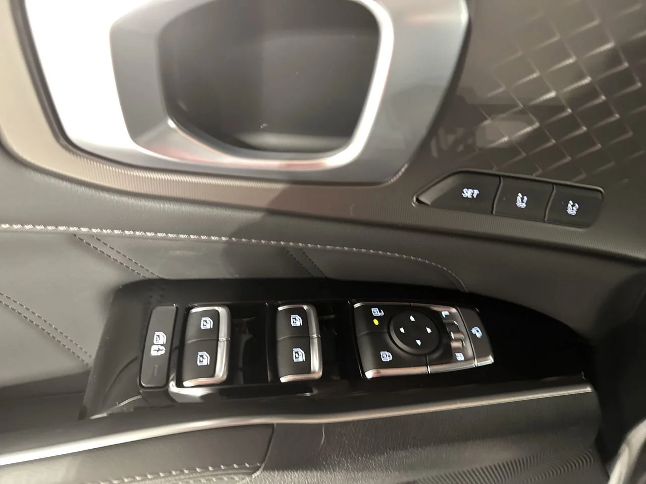 New 2026 Steel Gray Kia X-Line SX Prestige image 18