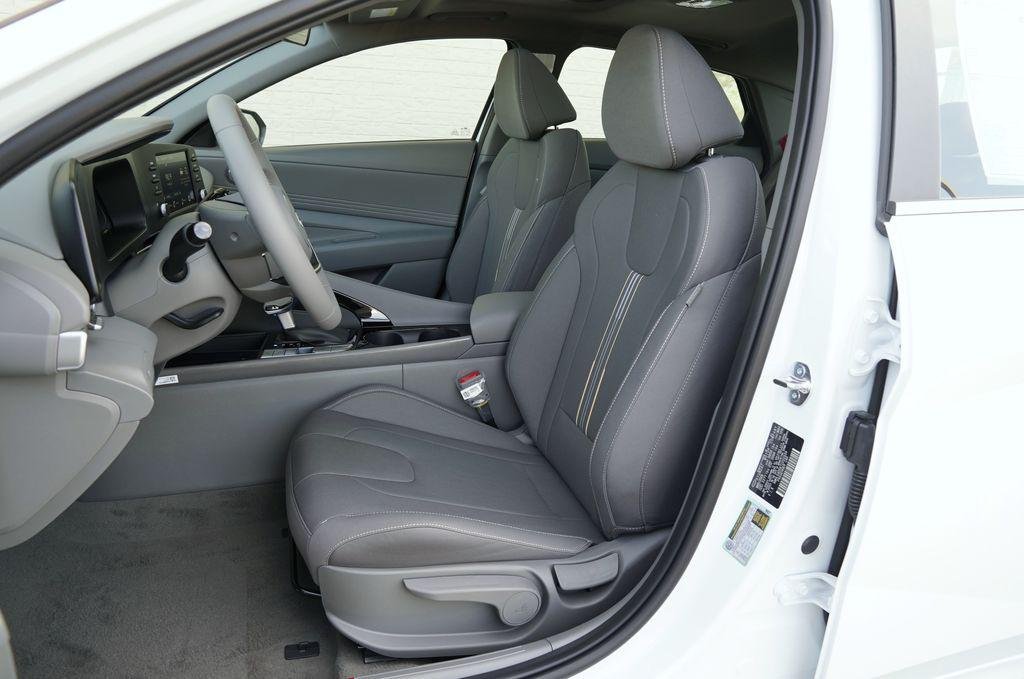 New 2026 Serenity White Pearl Hyundai SEL Sport Premium image 10