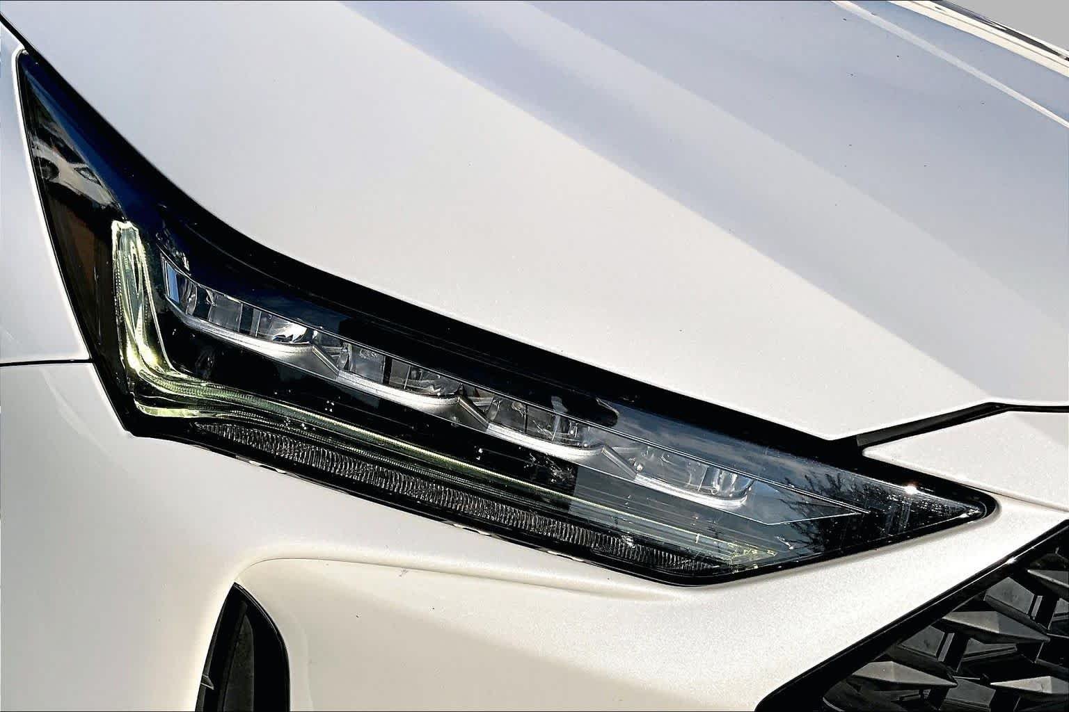Used 2022 Platinum White Pearl Acura w/A-Spec Package image 26