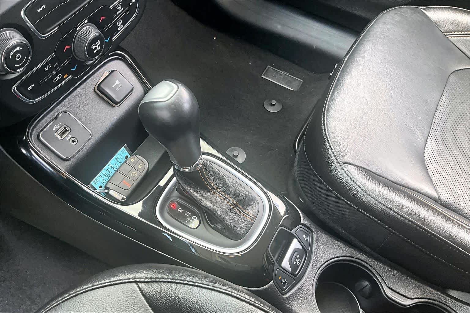 Used 2020 Sting-Gray Clearcoat Jeep Limited image 16