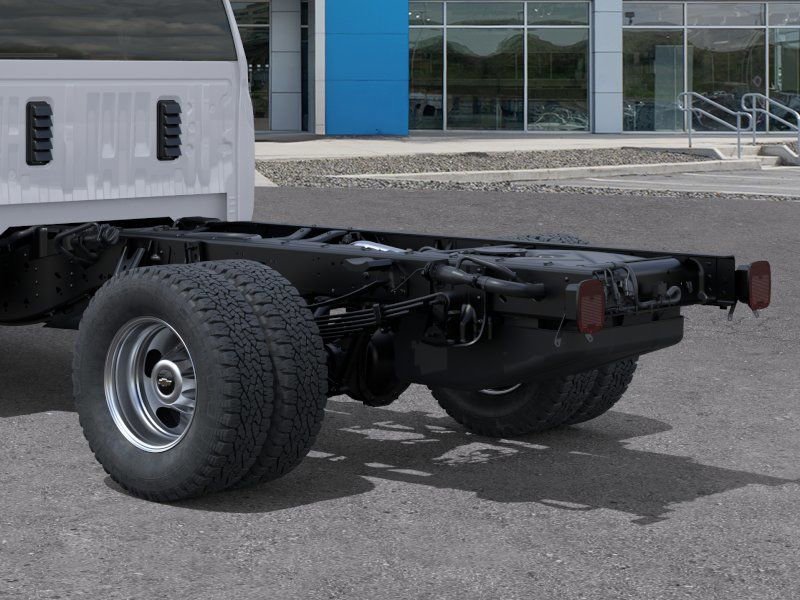 New 2026 Summit White Chevrolet Work Truck image 14