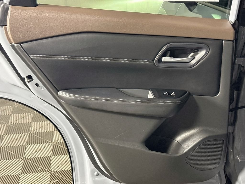 Used 2023 Gray Nissan SL image 19