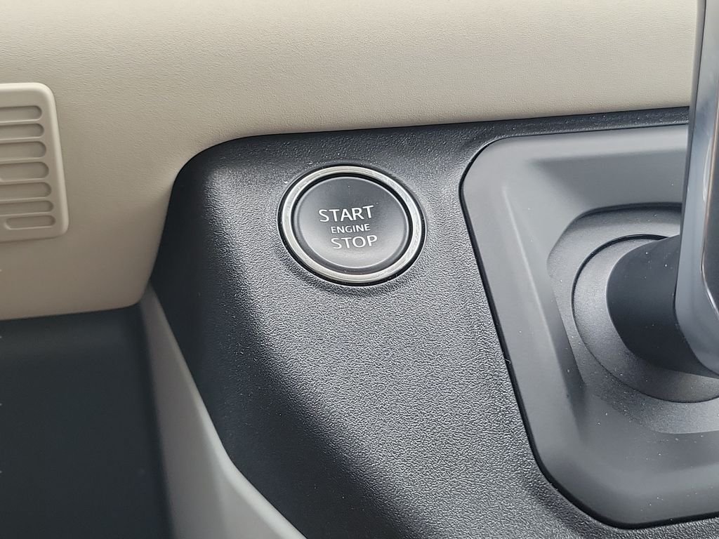 Used 2024 Black Land Rover S image 24