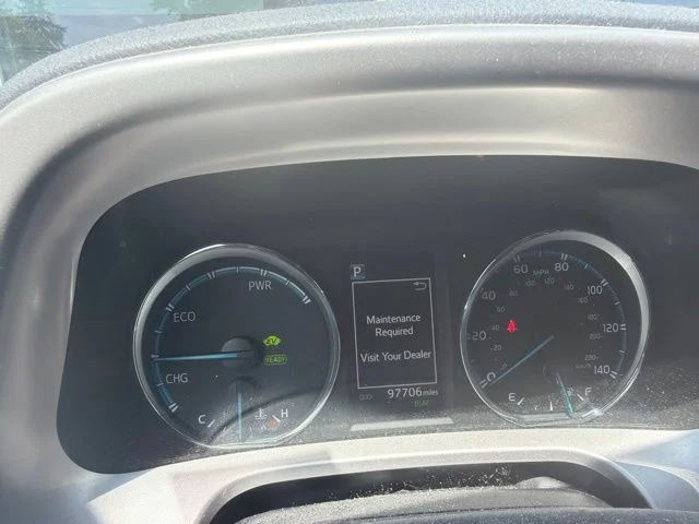 Used 2017 Gray Toyota XLE image 6