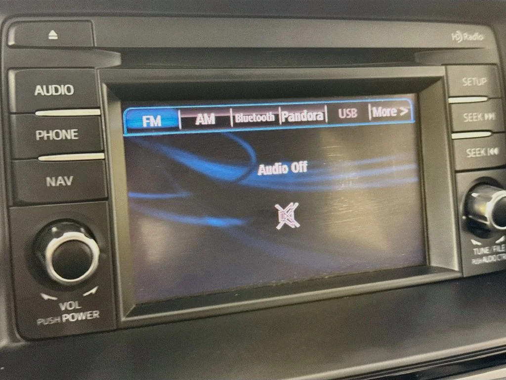 Used 2015 Blue Mazda i Touring image 16