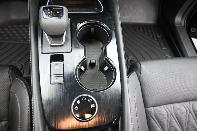 Used 2023 Black Nissan Platinum image 26