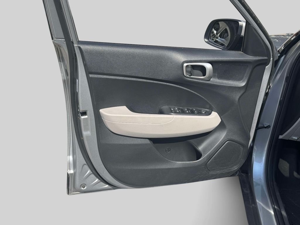 2024 Hyundai Venue SEL - Photo 14