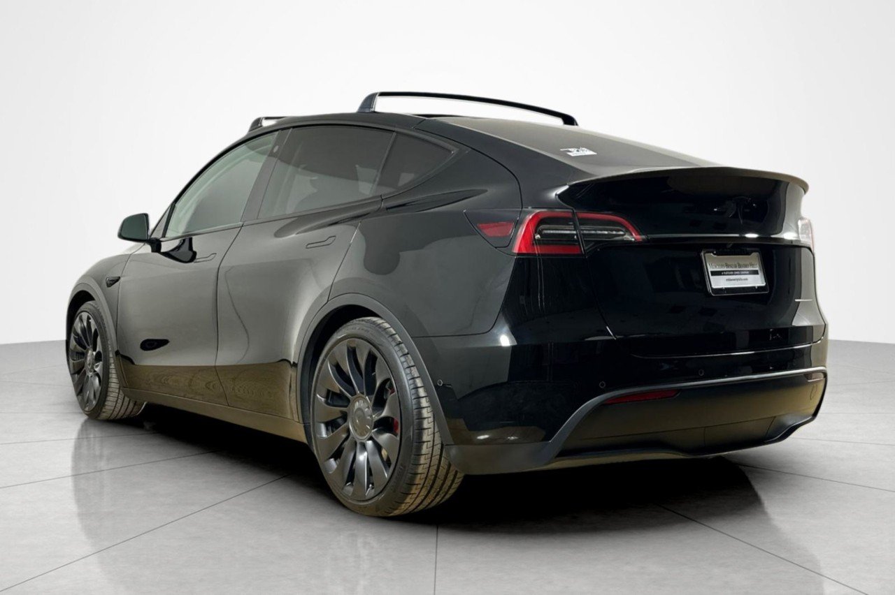 Used 2022 BLACK Tesla Performance image 3
