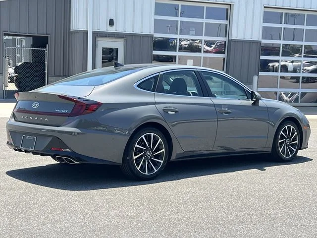 Used 2022 Gray Hyundai Limited image 13