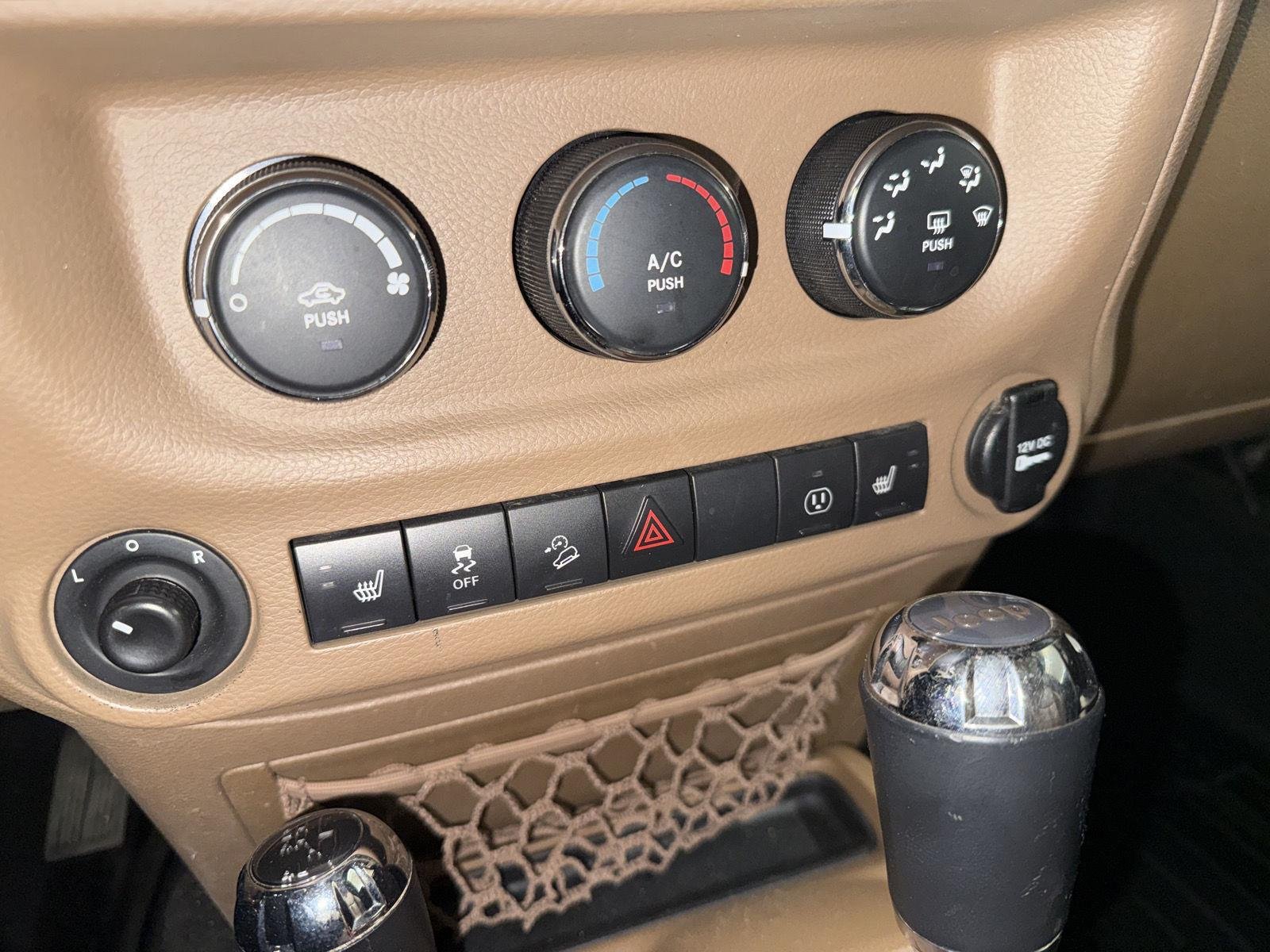 2018 Jeep Wrangler Sahara - Photo 12