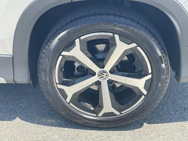 Certified Used 2026 Silver Volkswagen 2.0T SE image 30