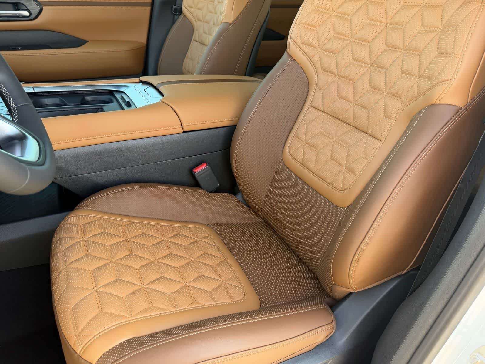 New 2026 Everest White TriCoat Nissan Platinum Reserve image 21