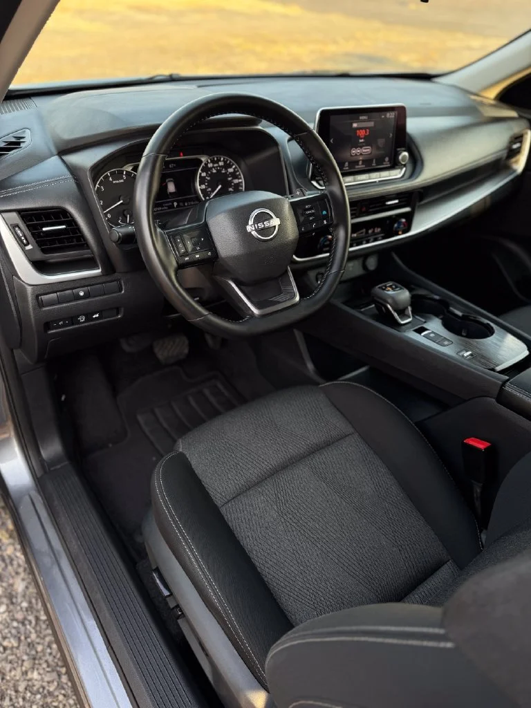Used 2025 Gun Metallic Nissan SV image 29