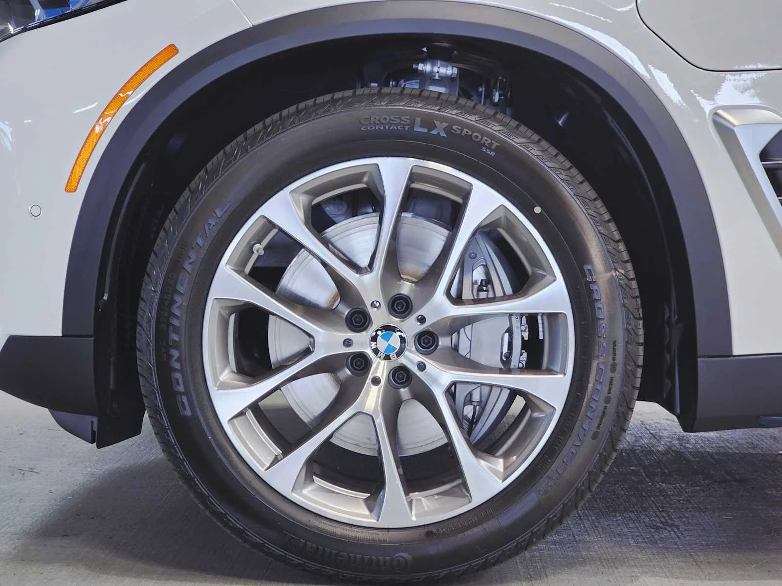 2026 BMW X5 50e - Photo 8