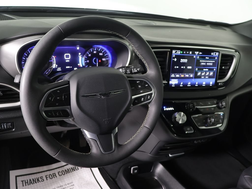 2025 Chrysler Pacifica Select - Photo 22