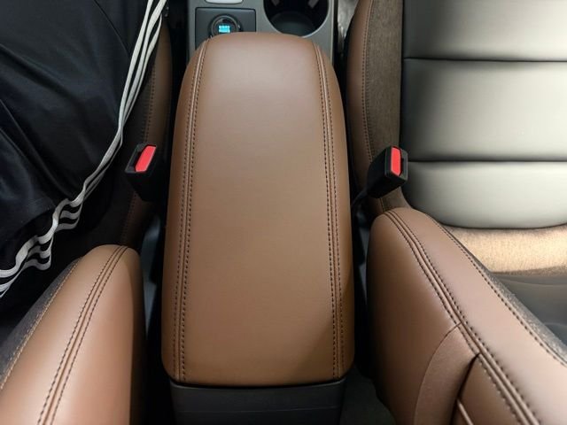 New 2026 Shadow Black Ford Outer Banks® image 39