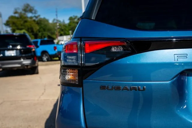 Certified Used 2025 Horizon Blue Pearl Subaru Premium image 16
