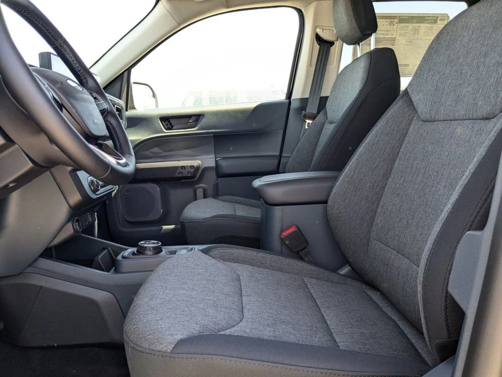 2025 Ford Maverick XLT - Photo 8