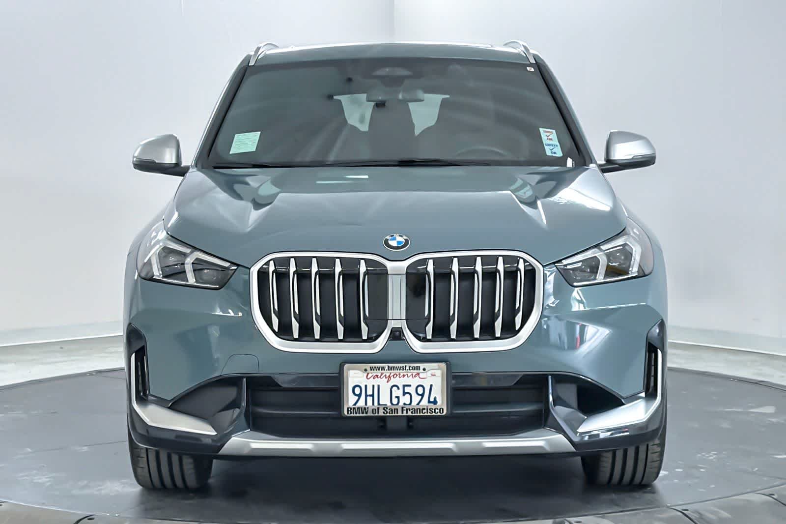 Used 2023 Cape York Green Metallic BMW xDrive28i image 10