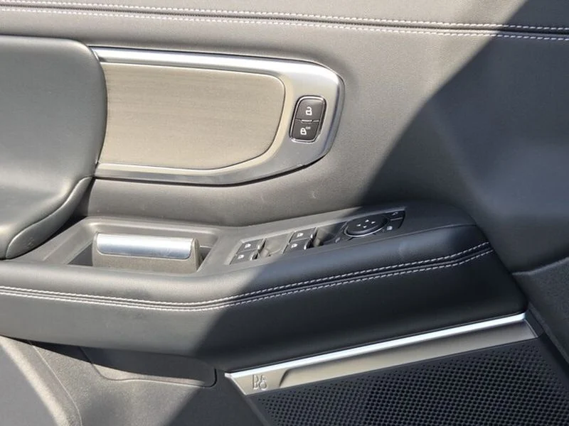 New 2026 Agate Black Metallic Ford Platinum® image 28