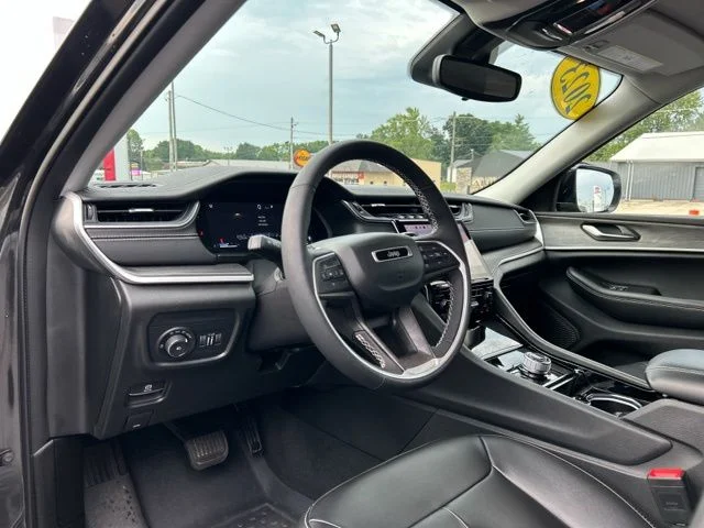 Used 2023 Gray Jeep Limited image 34