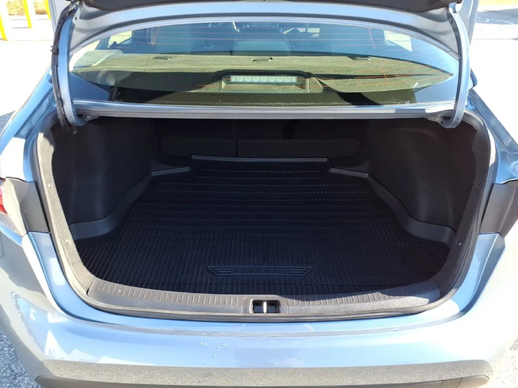 Used 2022 Blue Toyota LE image 7